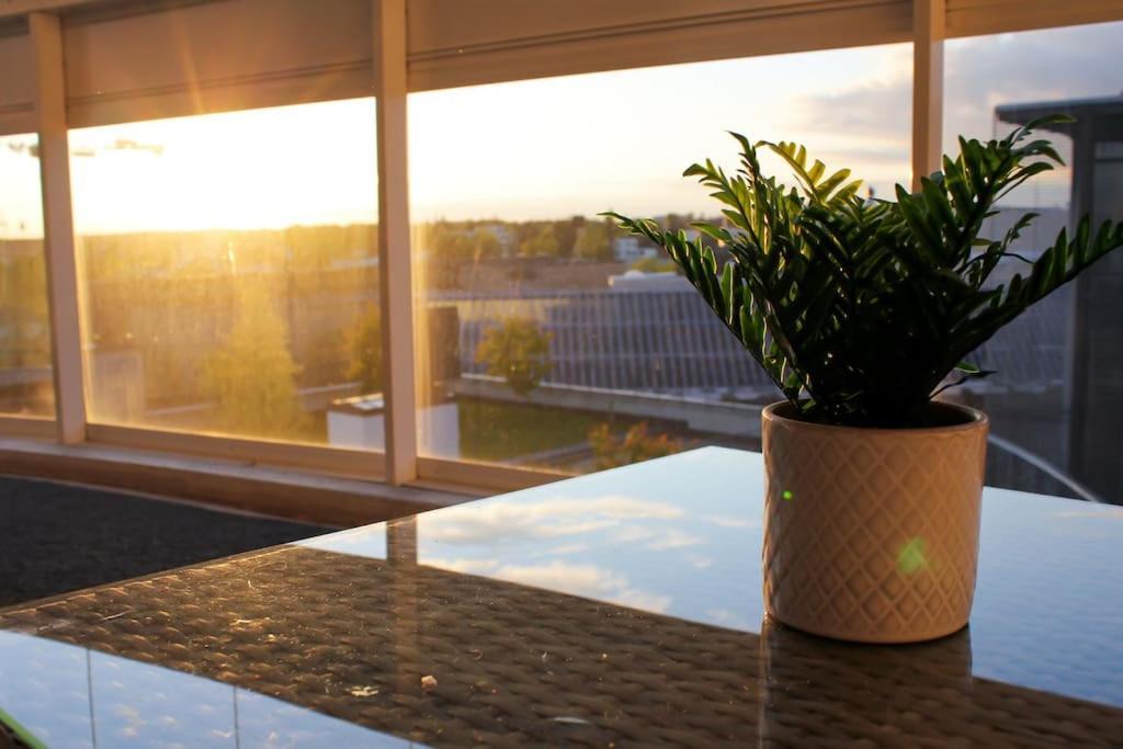 Modern Apartment With Sauna, Near Transit Hub/Dixi Вантаа Экстерьер фото