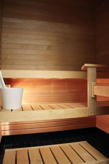 Modern Apartment With Sauna, Near Transit Hub/Dixi Вантаа Экстерьер фото